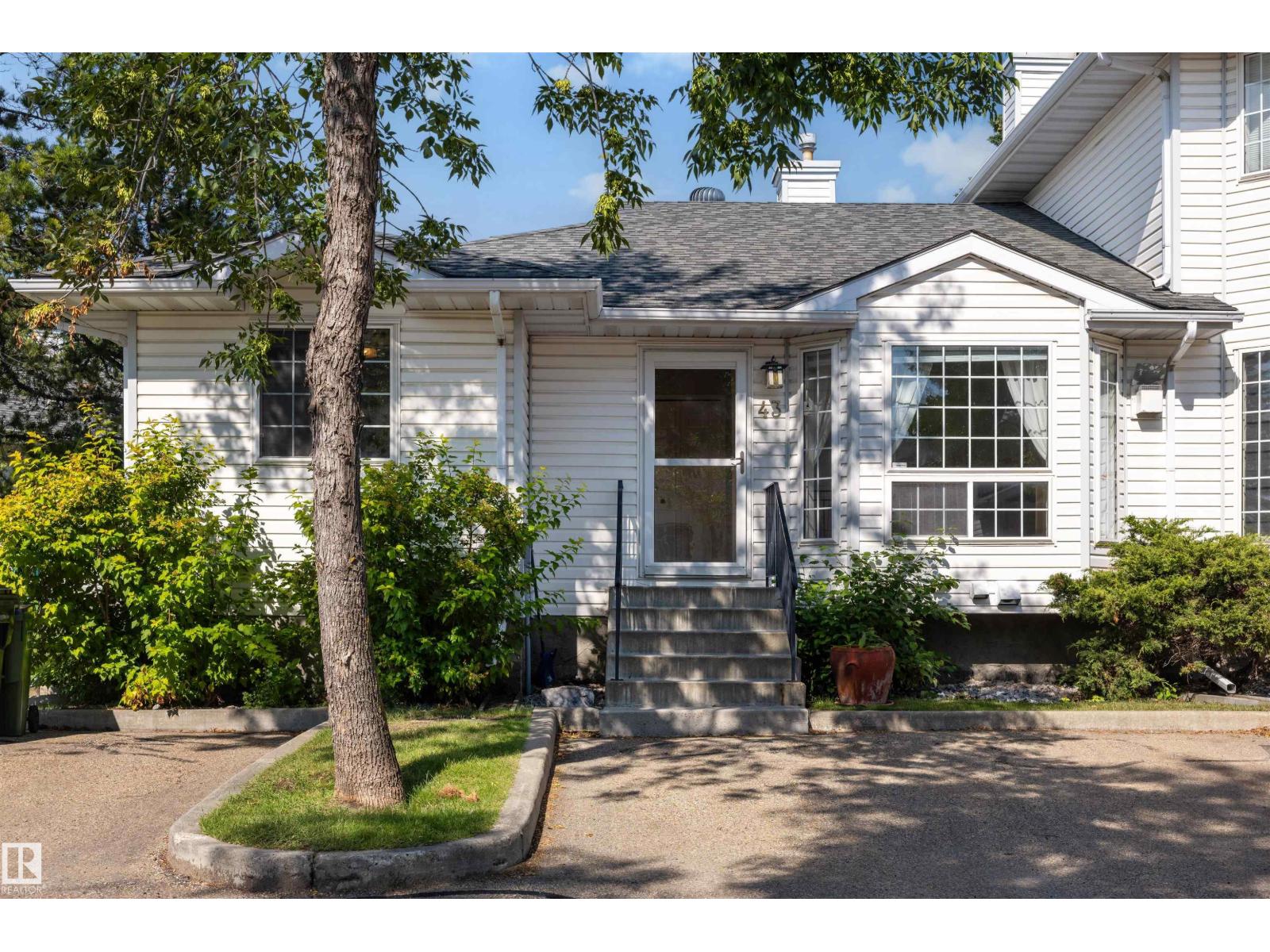 #43 3311 58 ST NW - 1