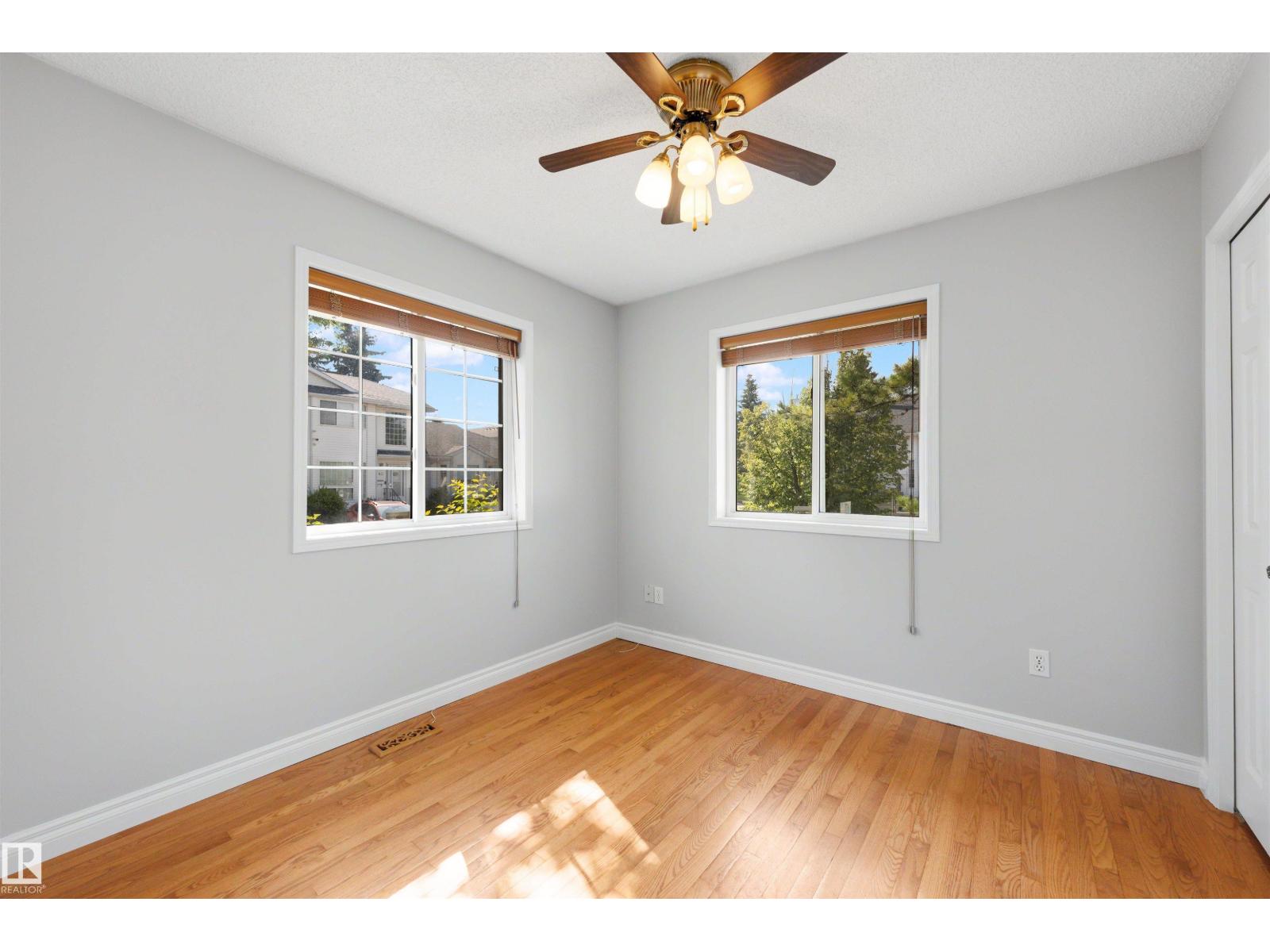 #43 3311 58 ST NW - 22