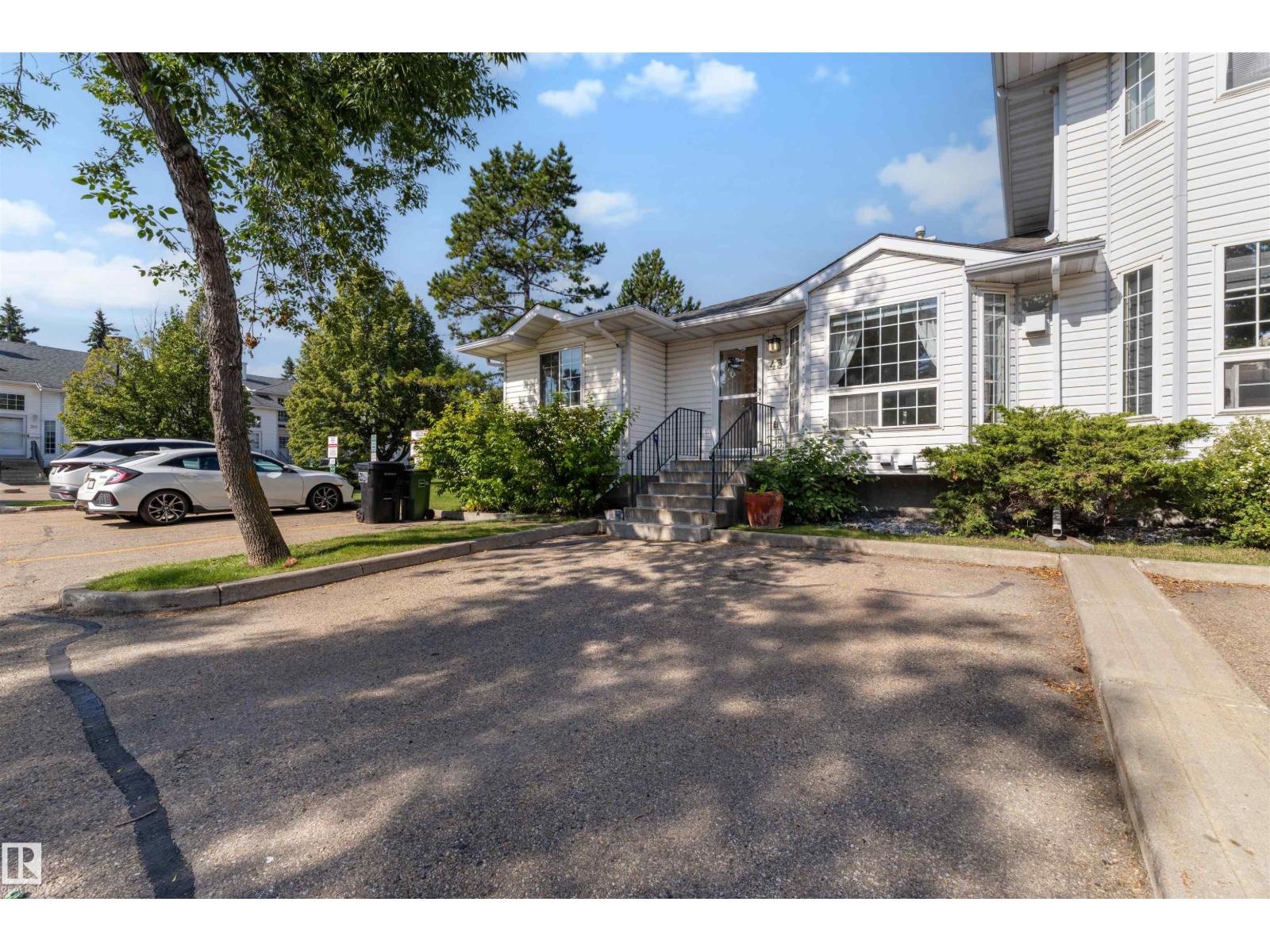 #43 3311 58 ST NW - 45