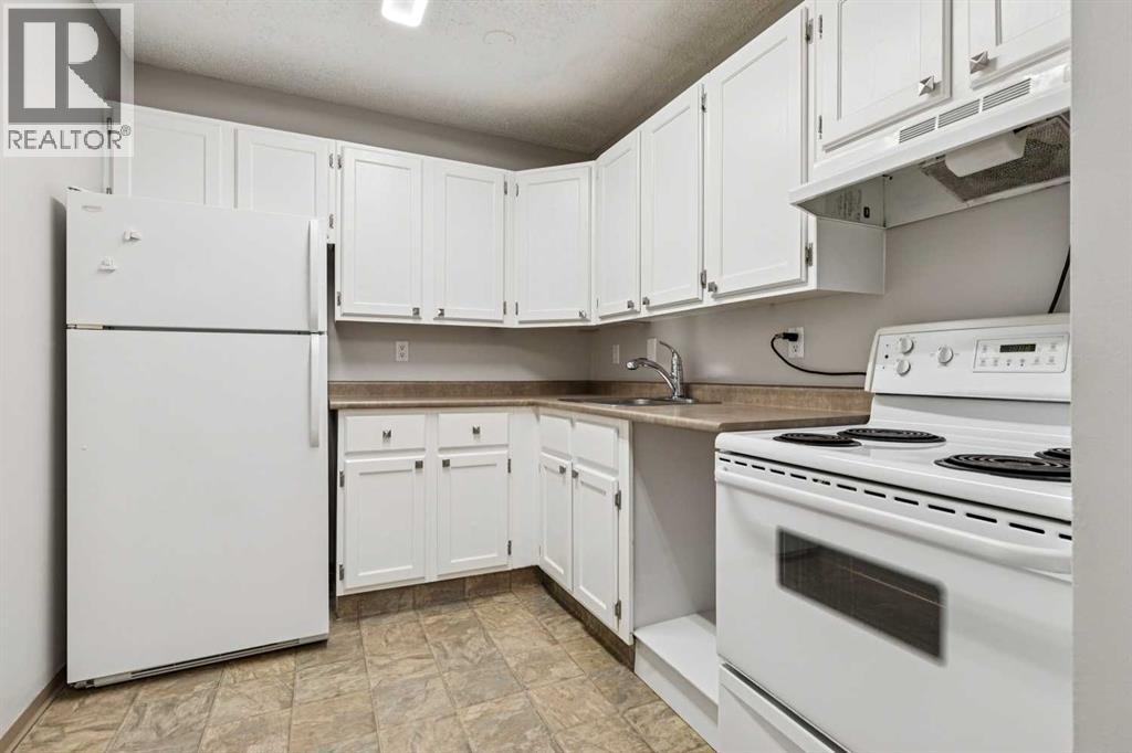 315 Southampton Drive Southwest - Photo 9