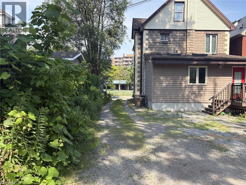 49 MYRTLE Avenue - 25