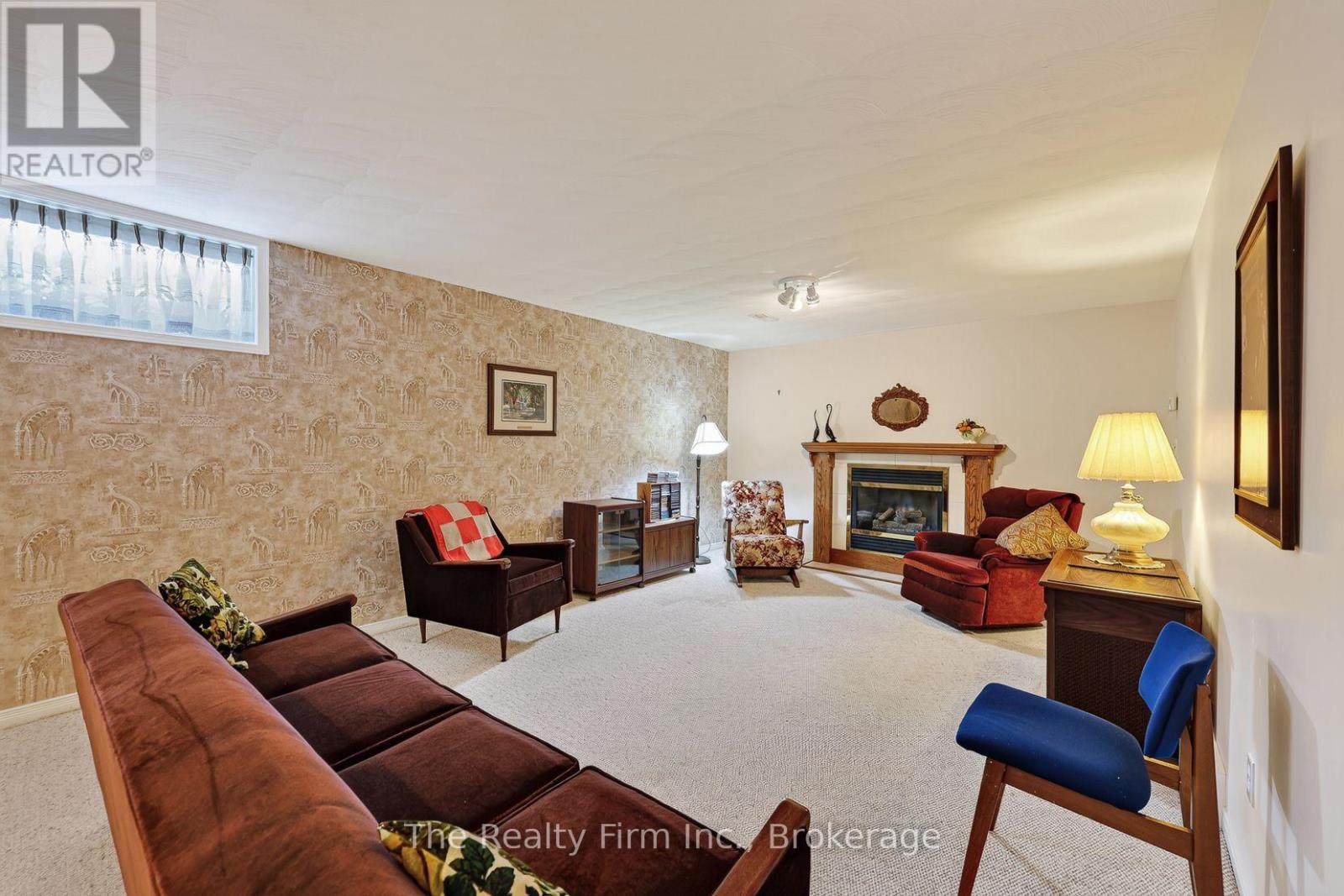 573 LANSDOWNE AVENUE - 23