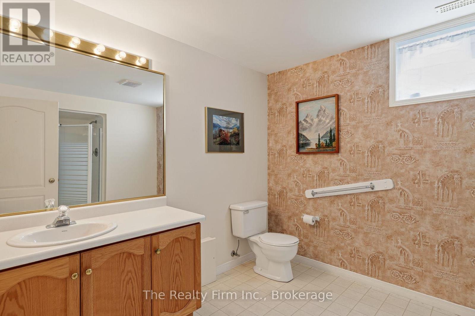 573 LANSDOWNE AVENUE - Image 26