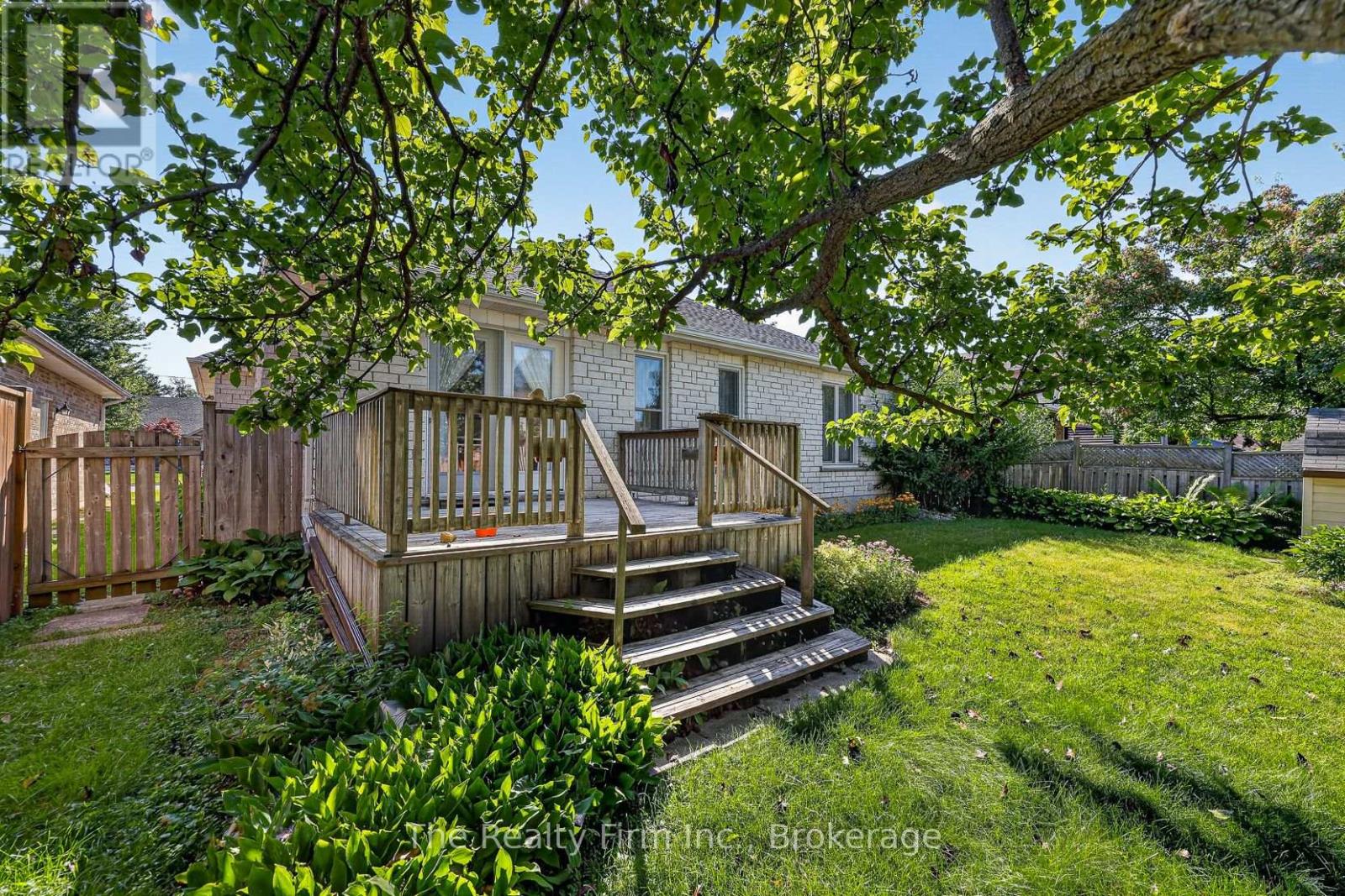 573 LANSDOWNE AVENUE - 31