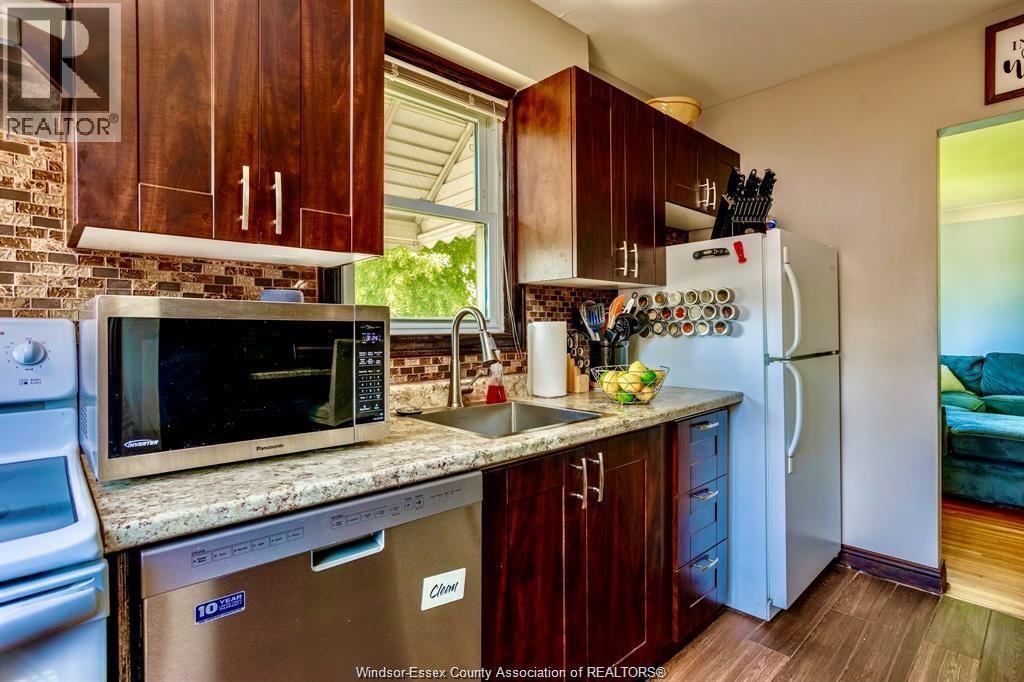 3775 MYRTLE - 10