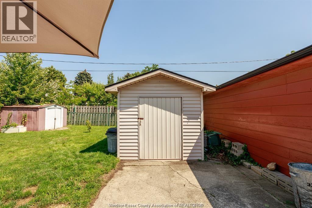 3775 MYRTLE - 21