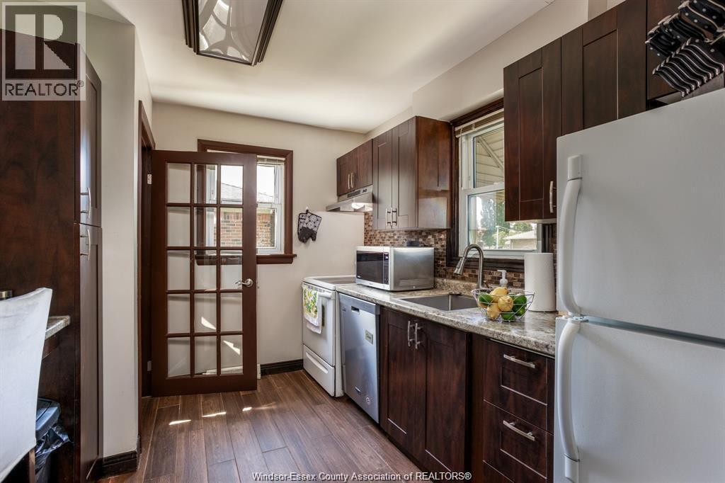 3775 MYRTLE - 8