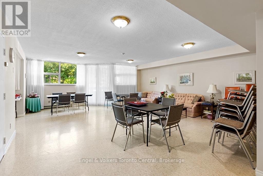 #402 860 9TH STREET E - Image 31