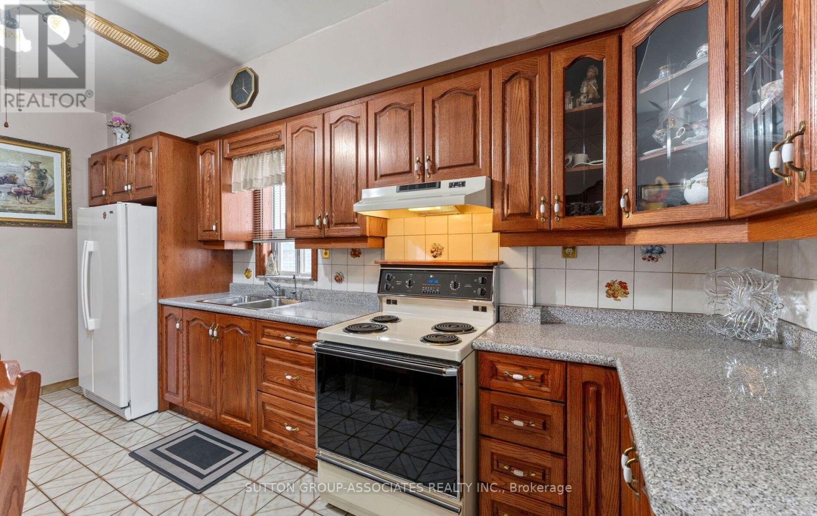 183 GLENHOLME AVENUE - 15