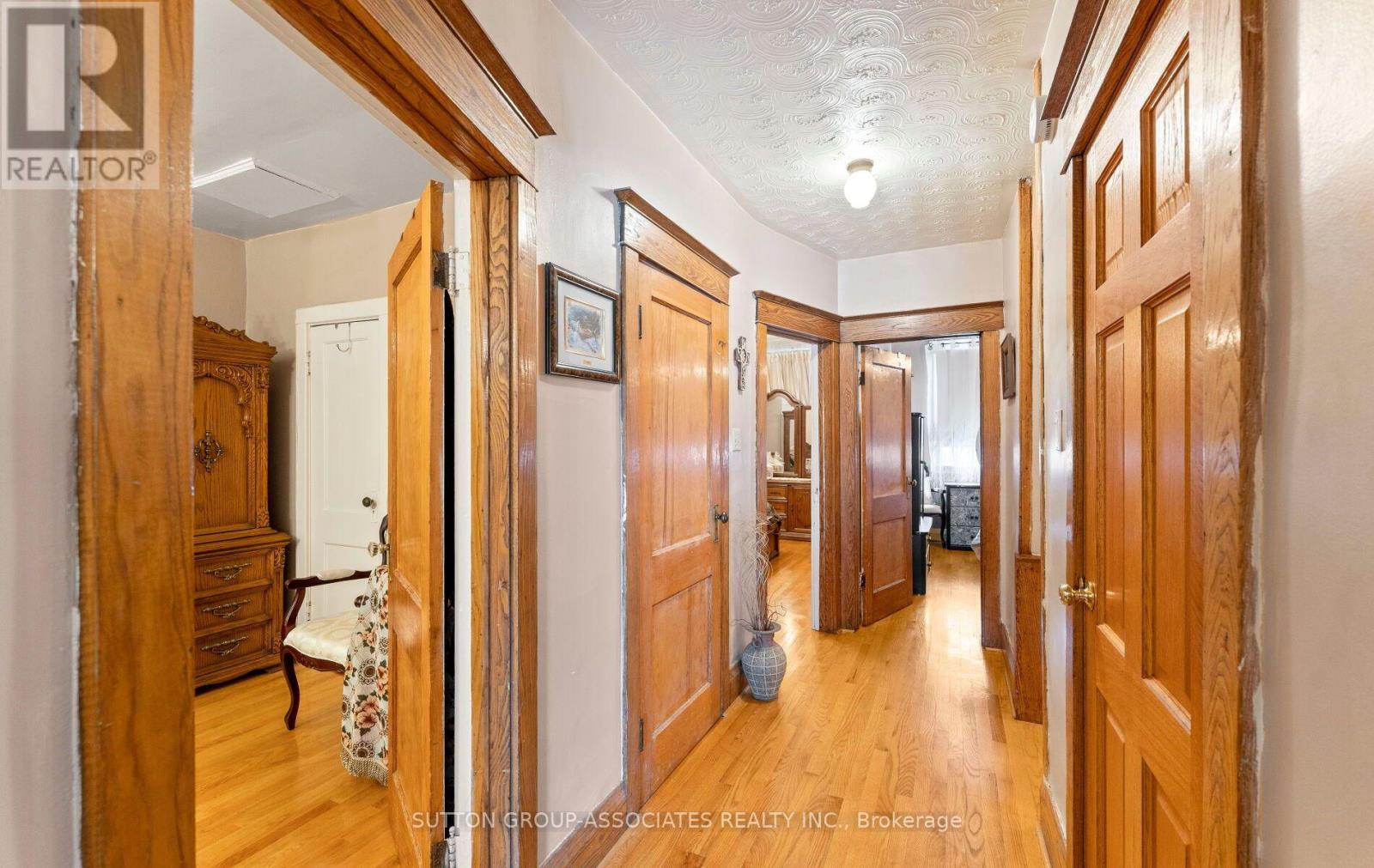 183 GLENHOLME AVENUE - 20