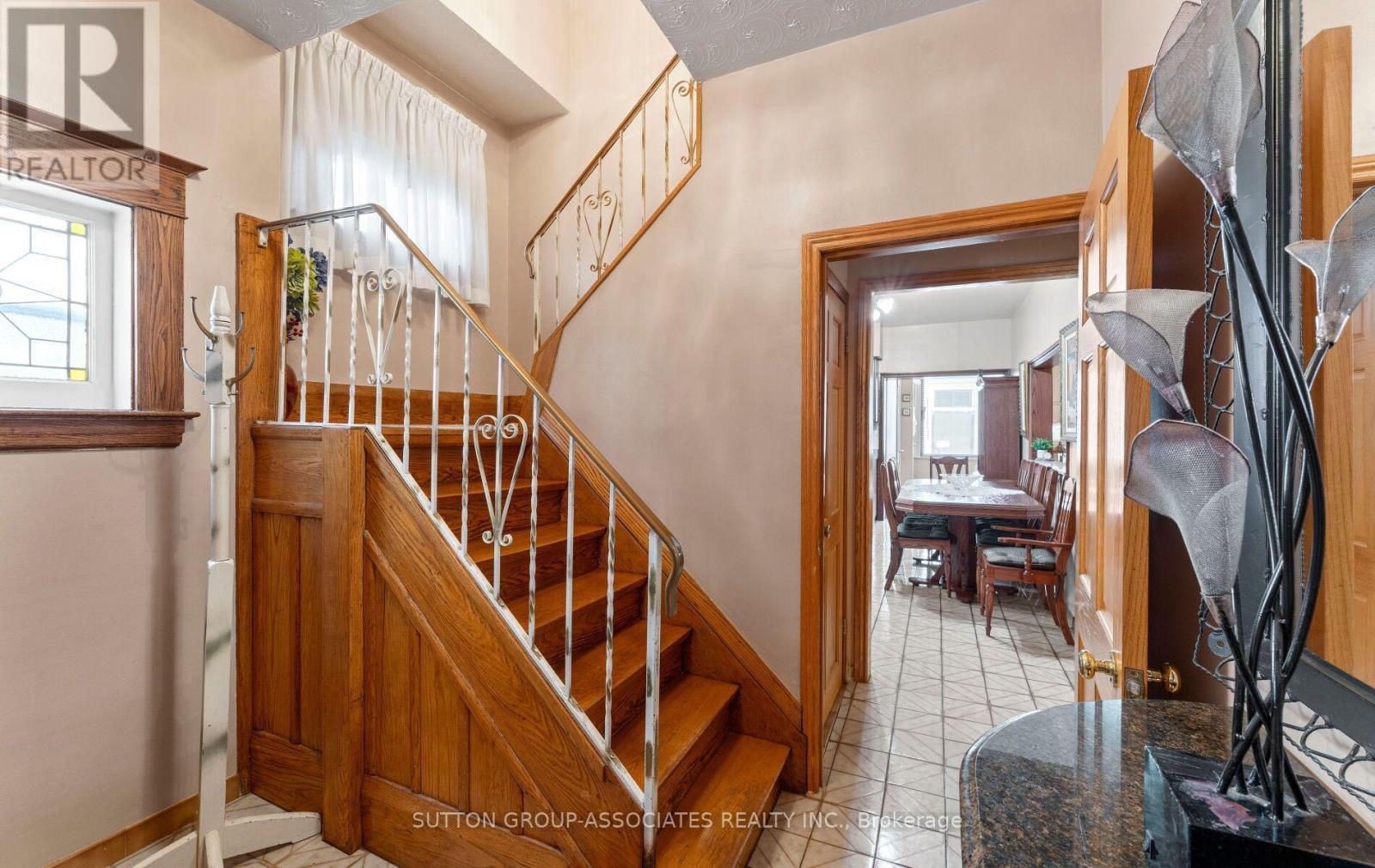 183 GLENHOLME AVENUE - 4
