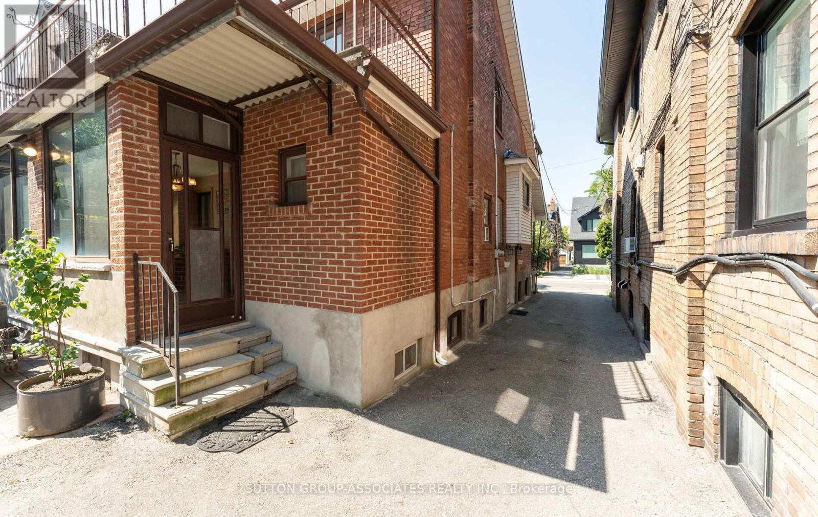 183 GLENHOLME AVENUE - 41