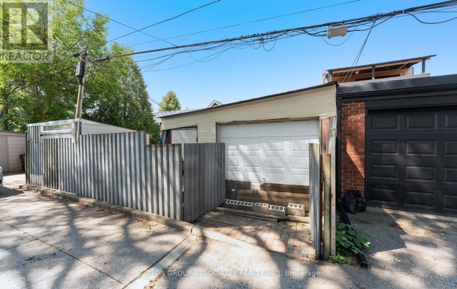 183 GLENHOLME AVENUE - 45