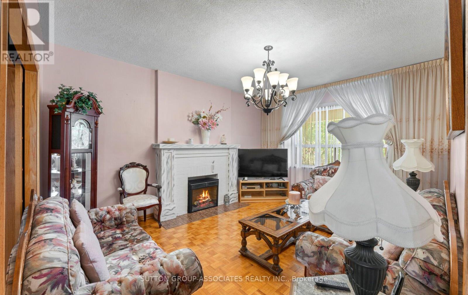 183 GLENHOLME AVENUE - 6