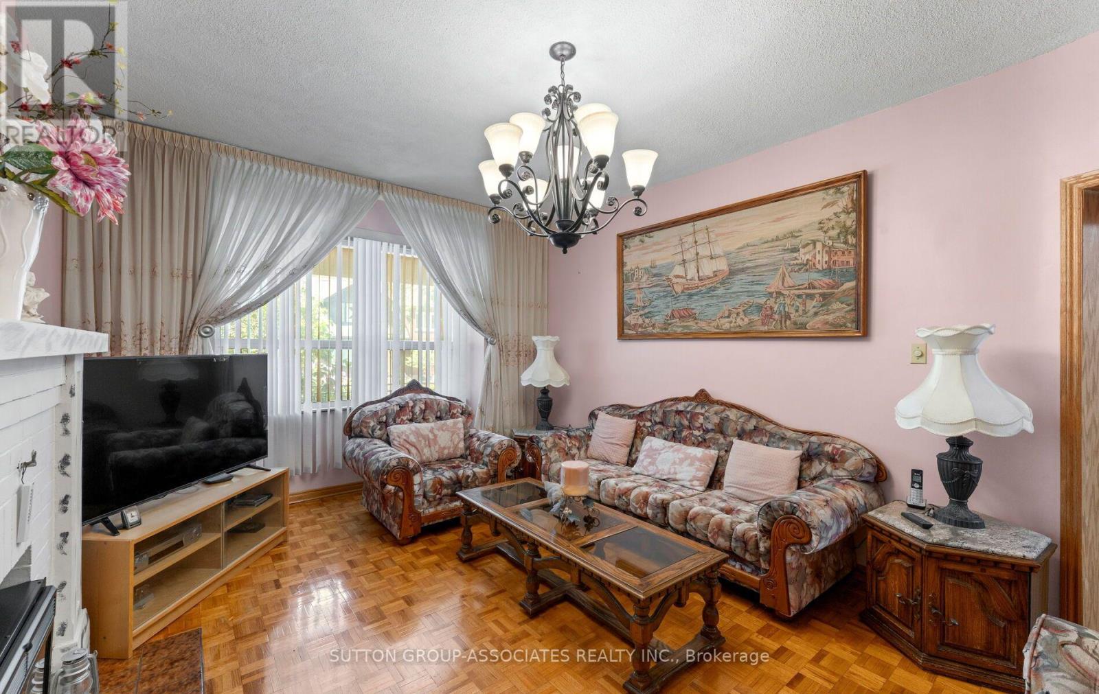183 GLENHOLME AVENUE - 7