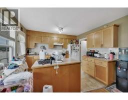 11 Poplar Crescent, Springbrook, AB T4S1V3 Photo 9