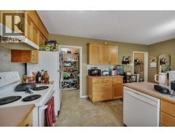 11 Poplar Crescent, Springbrook, AB T4S1V3 Photo 12