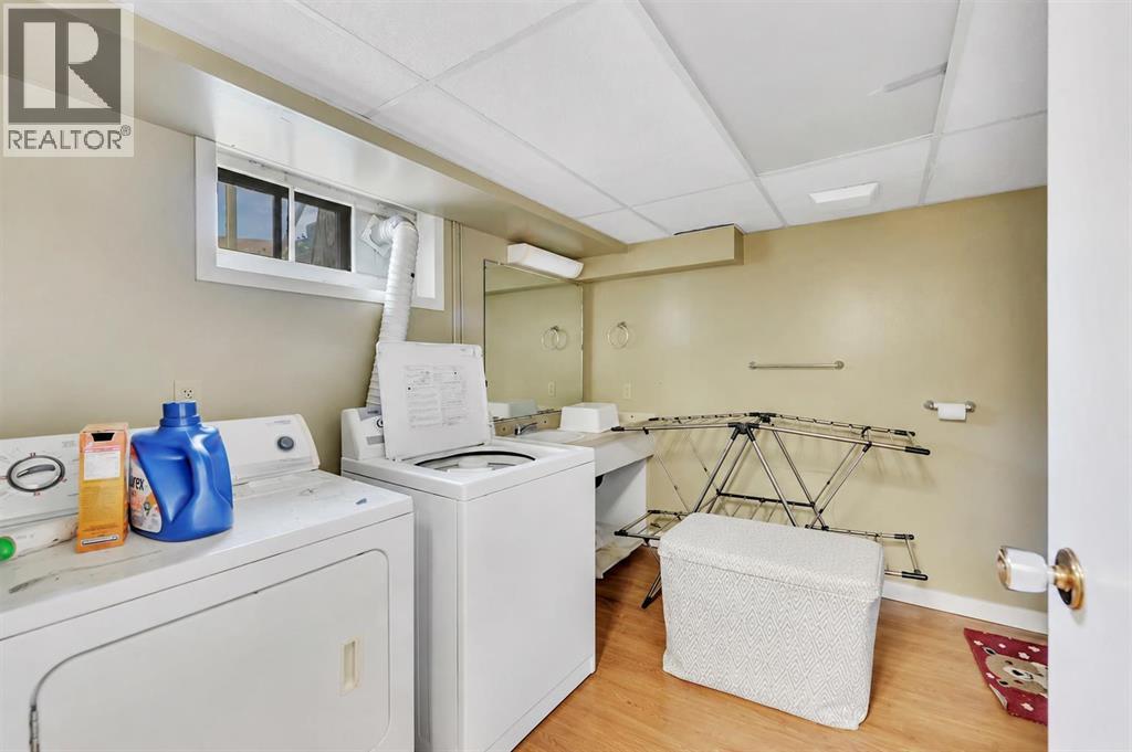 11 Poplar Crescent - Image 21