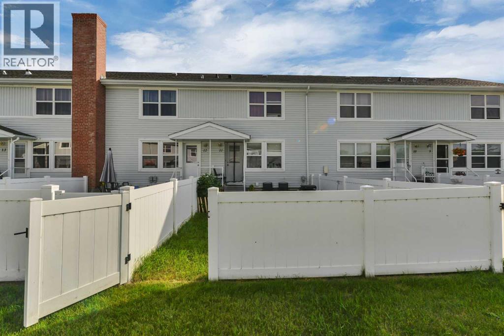 11 Poplar Crescent - Image 25