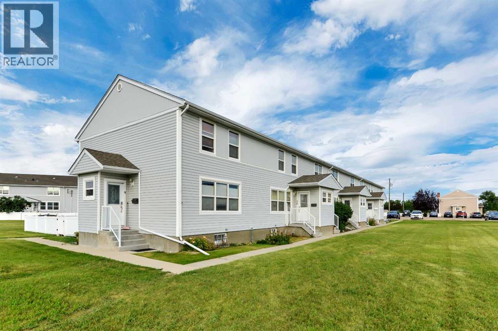 11 Poplar Crescent - 33