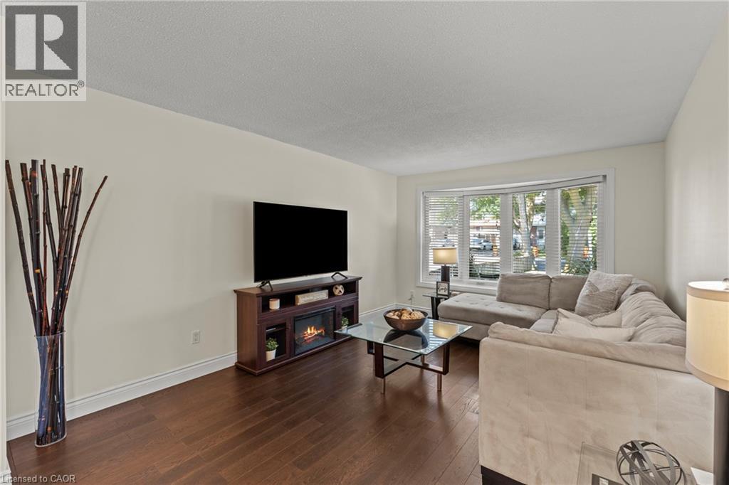 167 BERKINDALE Drive - Image 7