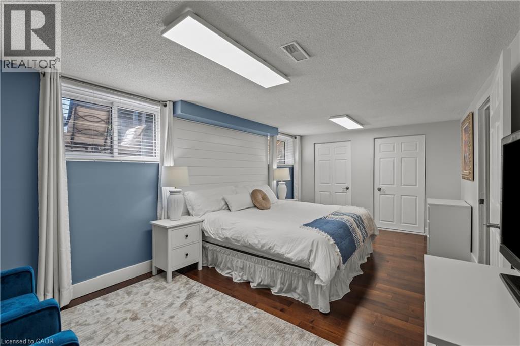 167 BERKINDALE Drive - Image 27