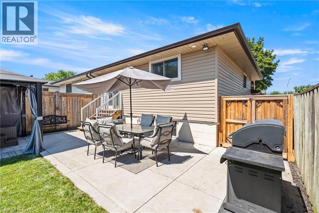 167 BERKINDALE Drive - 36