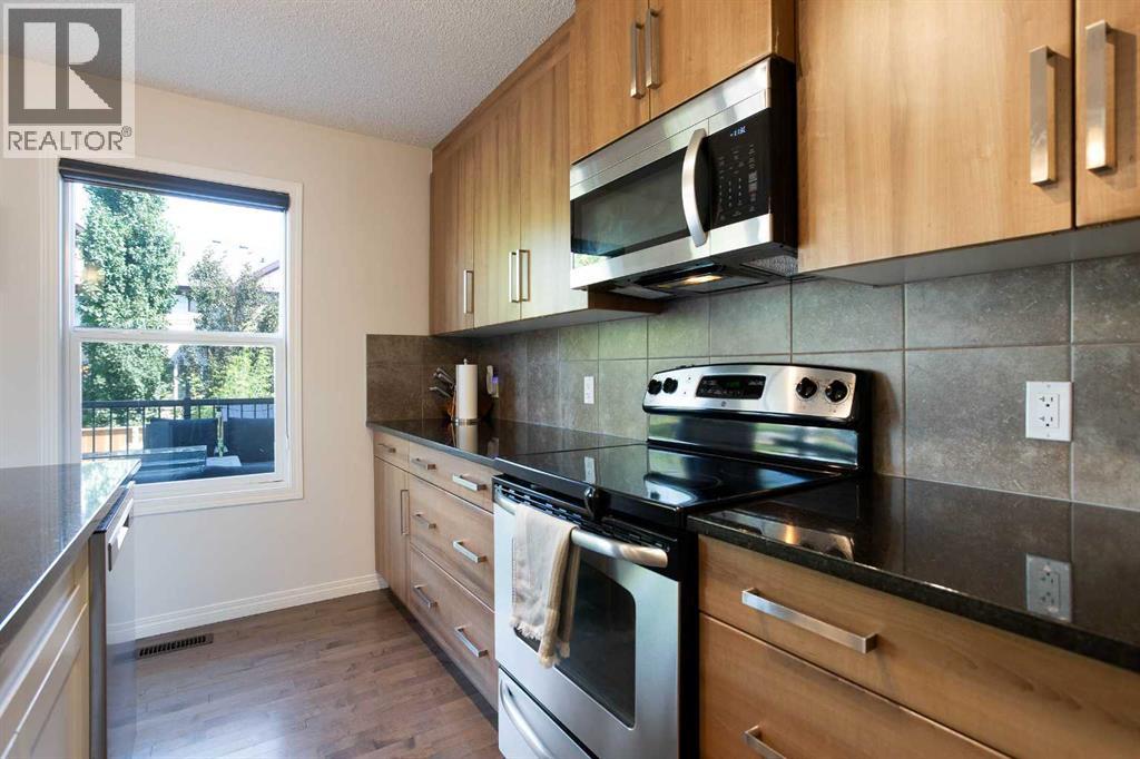 2363 Baywater Crescent SW - Image 9
