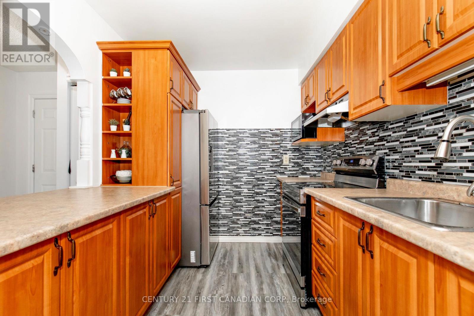 #48 971 ADELAIDE STREET S - 10