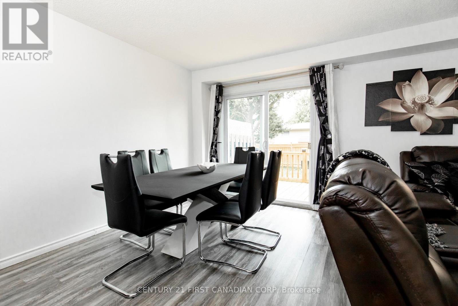 #48 971 ADELAIDE STREET S - 7