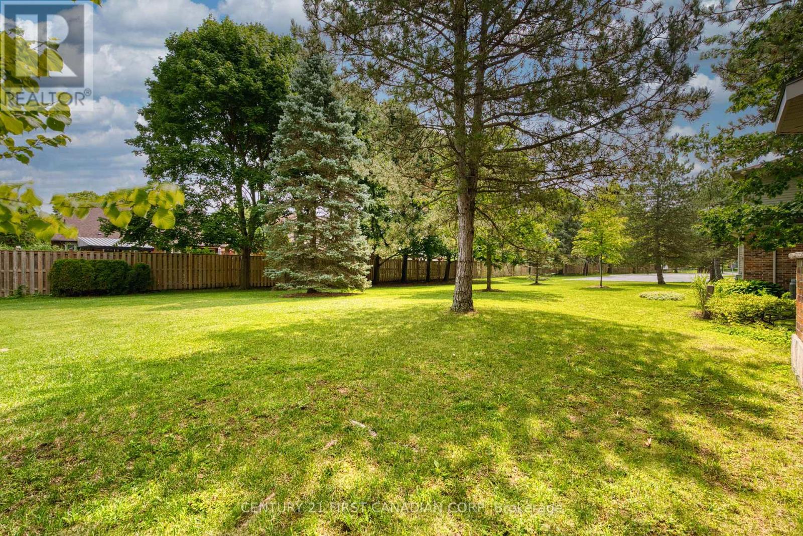 #63 70 SUNNYSIDE DRIVE - Image 42