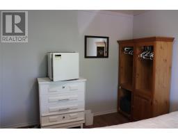 13 Woodland Street thumbnail 15