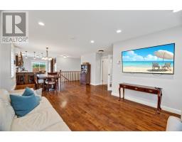 3 Hollyberry Drive thumbnail 2