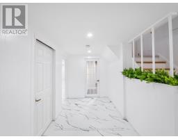 261 Carol Avenue, Newmarket, ON L3Y4T2 Photo 26
