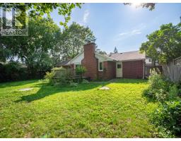 261 Carol Avenue, Newmarket, ON L3Y4T2 Photo 39
