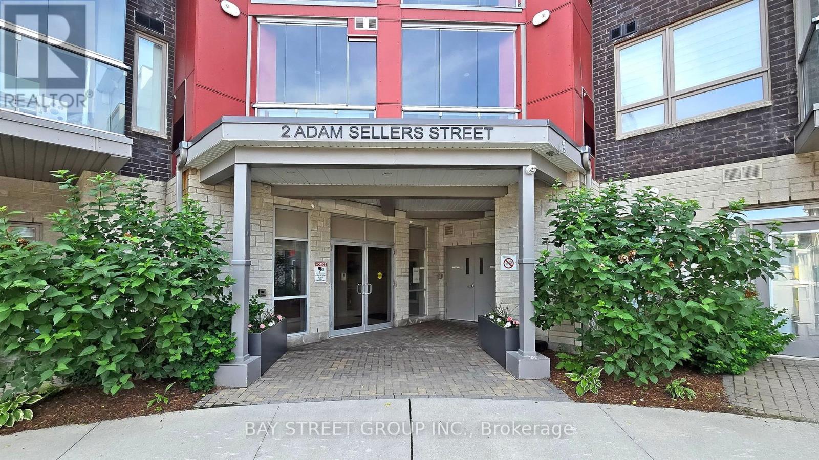 #512 2 ADAM SELLERS STREET - 23