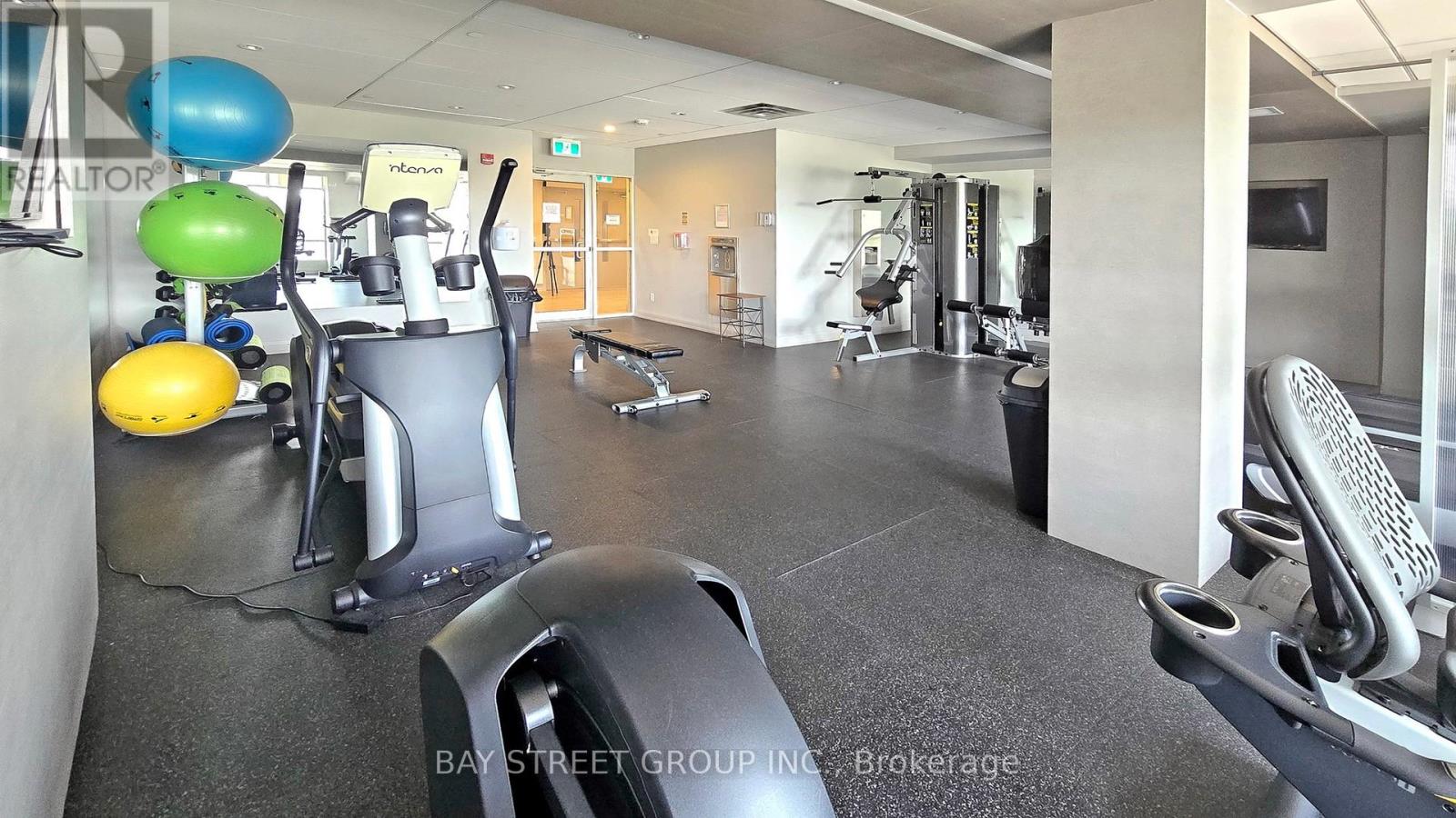 #512 2 ADAM SELLERS STREET - 26