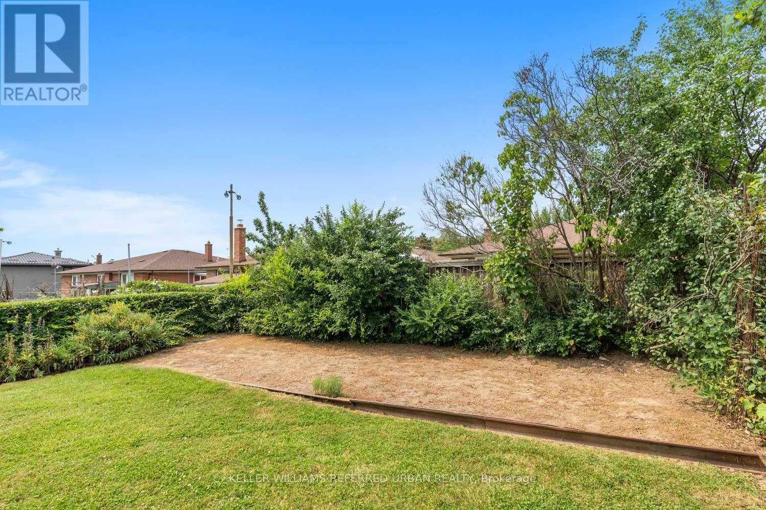 114 GRACEFIELD AVENUE - 37