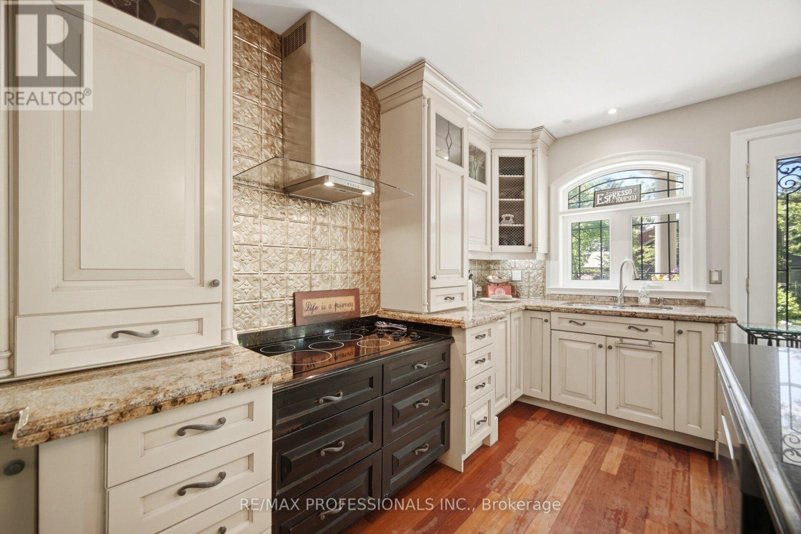 1114 KIPLING AVENUE - 14