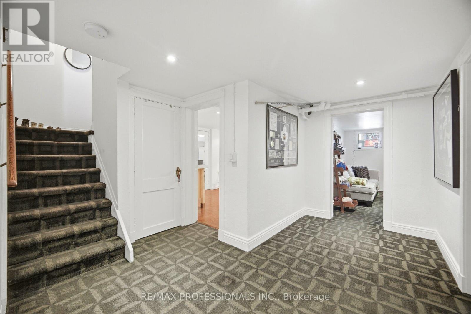 1114 KIPLING AVENUE - 33