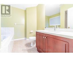 37 Charleswood Circle, Brampton, ON L7A1Z1 Photo 13