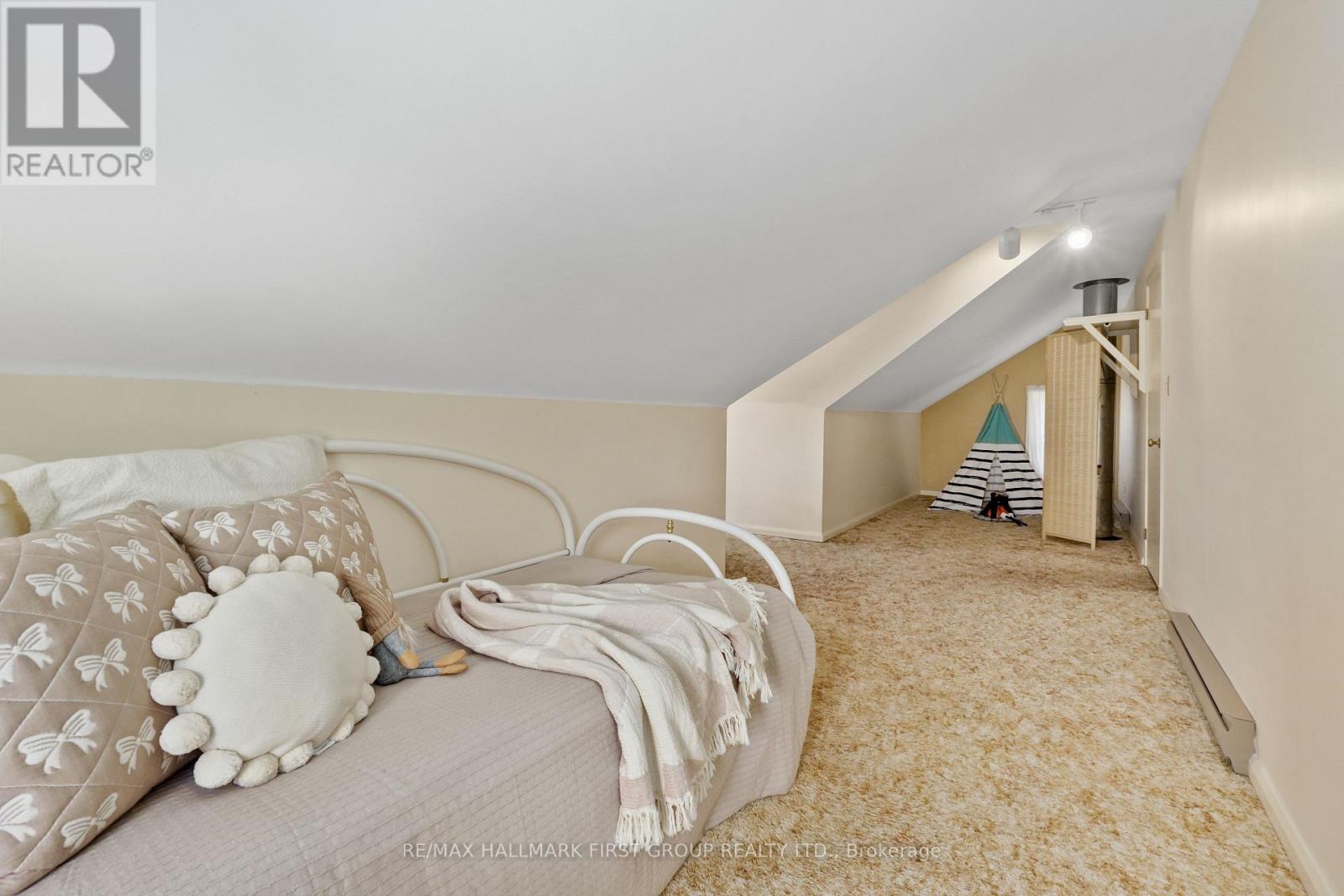 20 KENSINGTON AVENUE - 34
