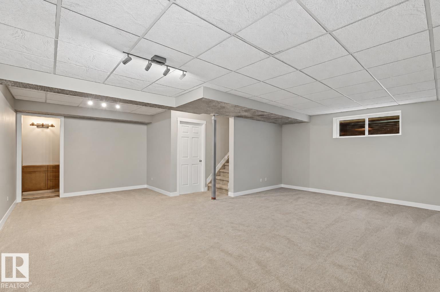 8005 223 ST NW - 35