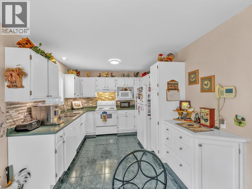 845 SUPERIOR STREET - 12