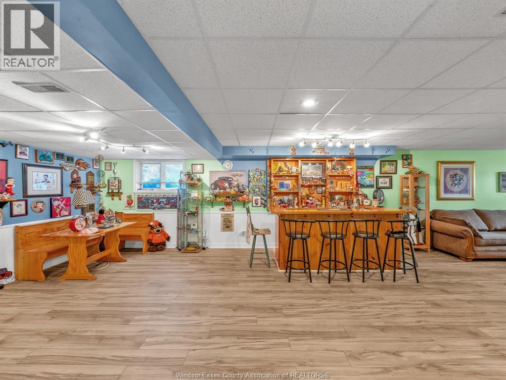 845 SUPERIOR STREET - 32