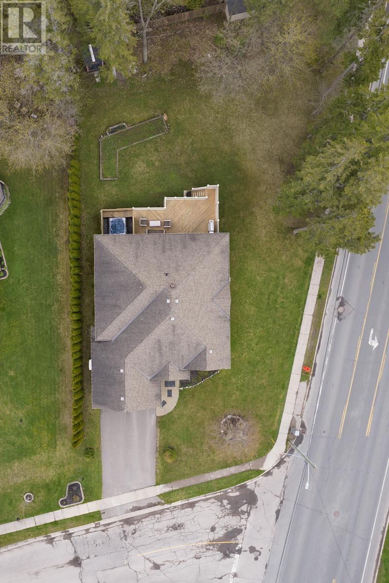 4 Parkdale DR - 48