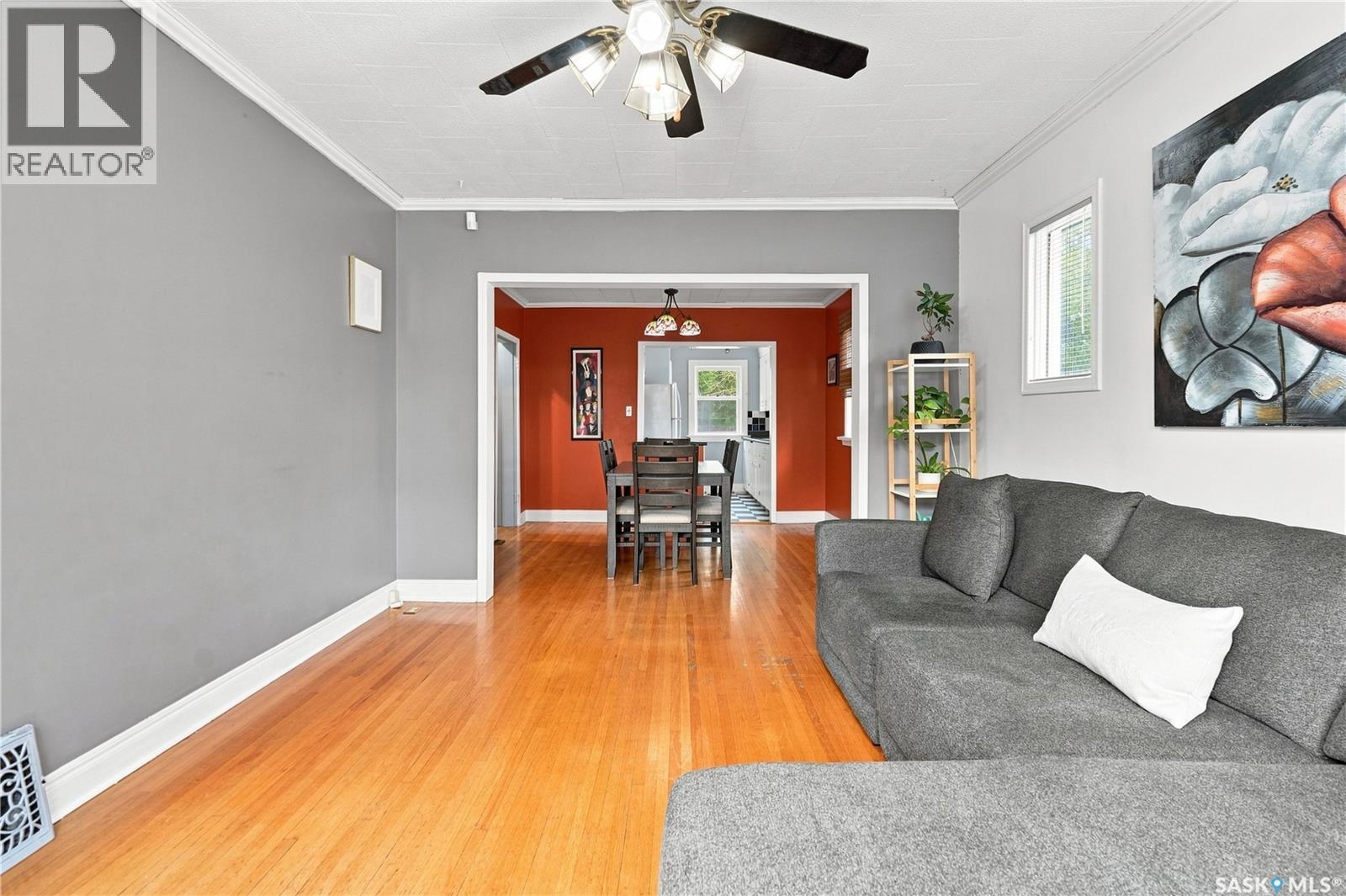 2161 Queen STREET - 9