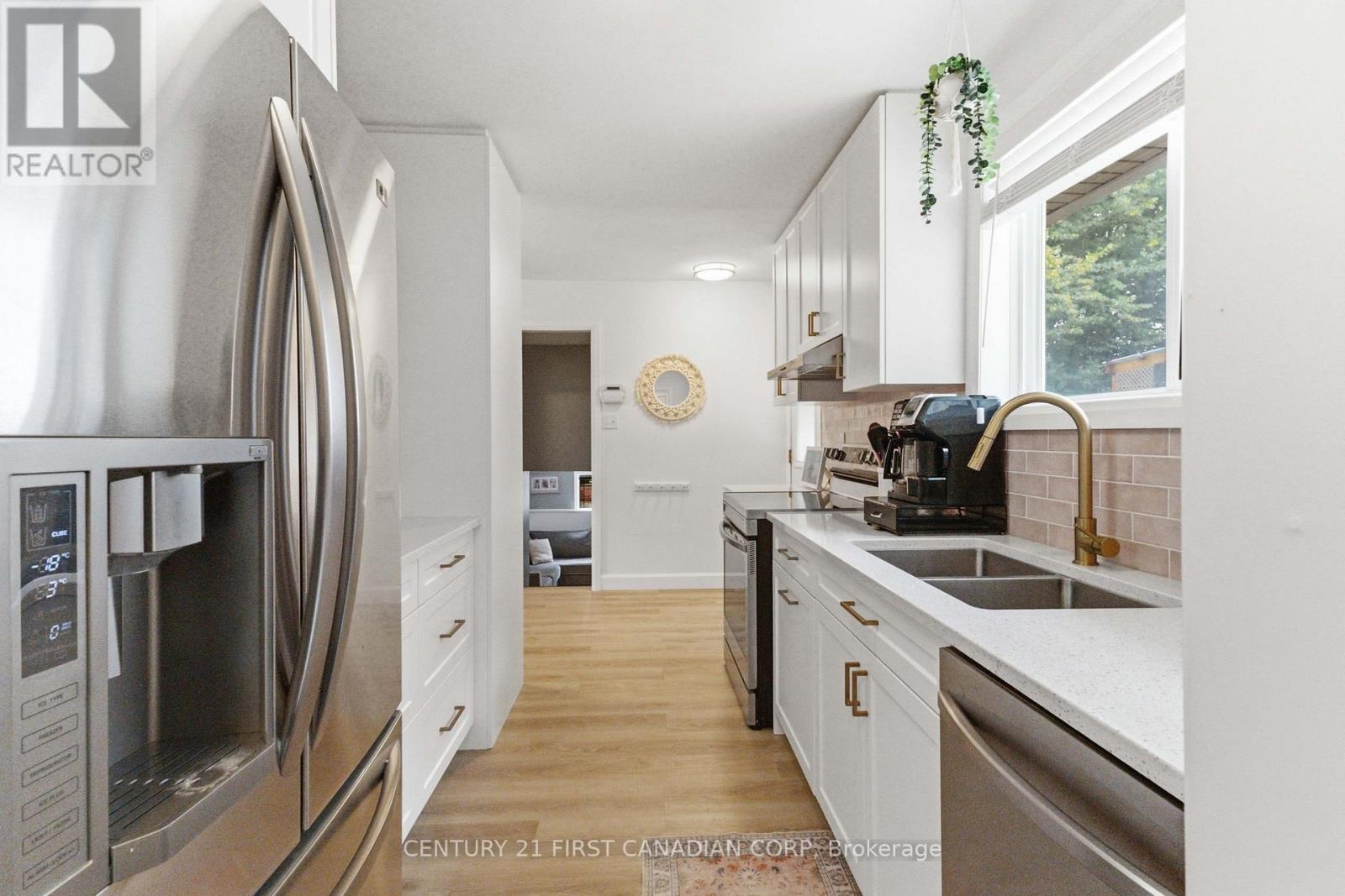 436 FERNDALE AVENUE - Image 12
