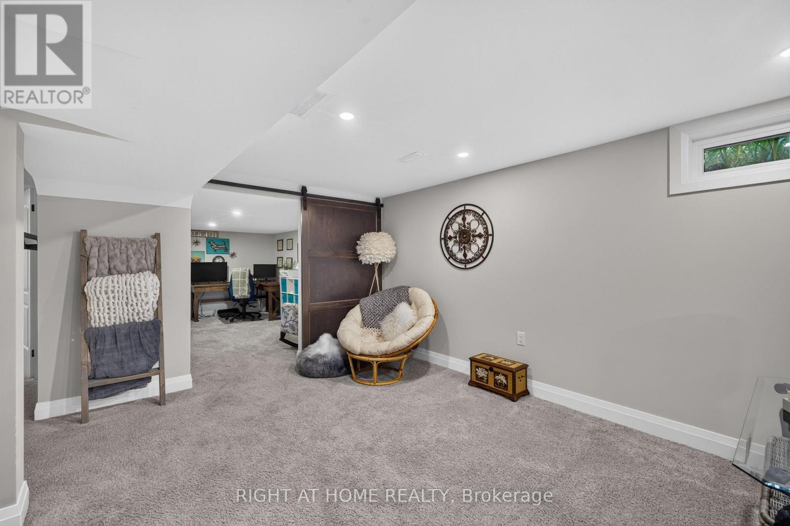 37 RENNY CRESCENT - Image 31