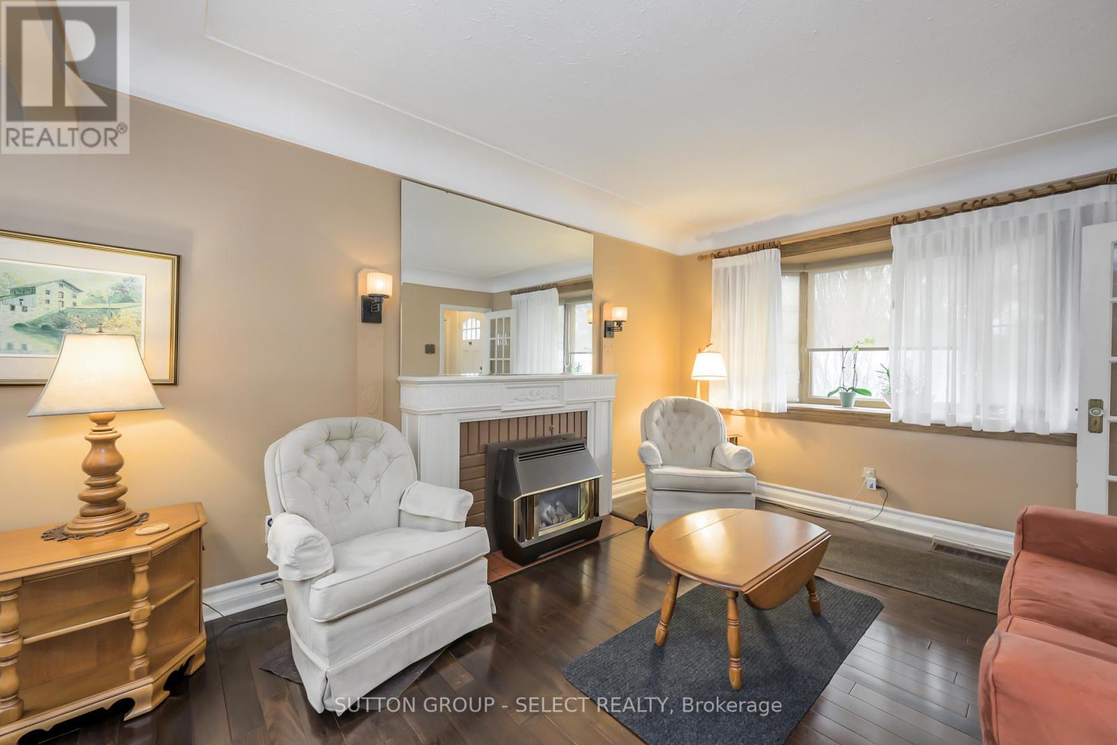 1316 LANGMUIR AVENUE - Image 4